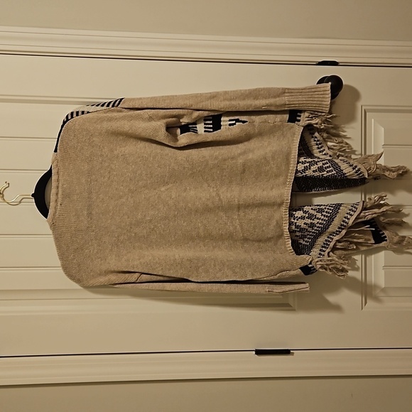 American Eagle Knit Cardigan Size S - Picture 2 of 5